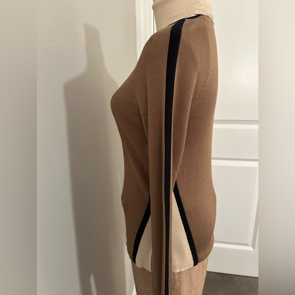 Luxurious Yansi Fugel Sweater - Picture 5 of 7